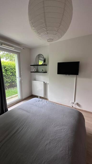 Appartement A Fleury-Merogis Proche De Paris Exterior photo